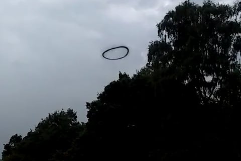 Captan imagen de misterioso anillo de humo en los cielos de Venezuela