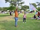 Familias volaron cometas y participaron en concurso de palo ensebado en el parque Samanes