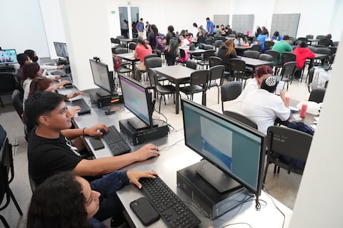 18 salas de estudio se habilitan en Universidad de Guayaquil para facilitar tareas e investigaciones de la comunidad educativa 