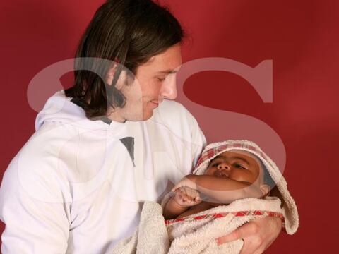 La insólita historia de la sesión fotográfica entre Lionel Messi y el bebé Lamine Yamal