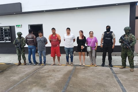 En Ventanas capturan a cinco presuntos extorsionadores que pedían $ 15.000 a comerciante