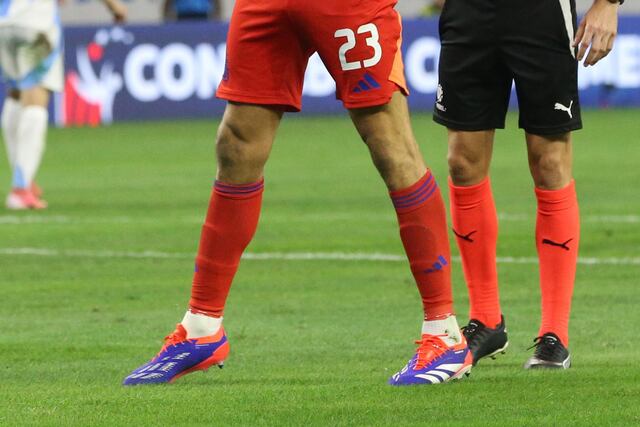 El ‘Dibu’ Martínez, de Argentina, y su gesto con ‘Dida’ Domínguez tras eliminación de Ecuador en cuartos de final de la Copa América