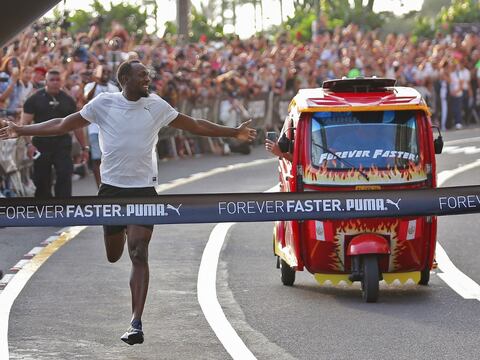 Bolt superó a una mototaxi en una carrera de exhibición en Perú