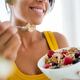 Estos son los cuatro nutrientes esenciales que no deben faltar en tu desayuno