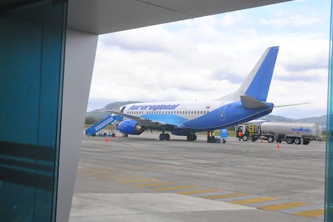 Aeroregional reanuda vuelos a Cali con escala en aeropuerto de Tachina de  Esmeraldas 