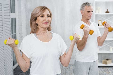 3 formas de bajar de peso después de los 50 años y que no implican hacer ejercicio