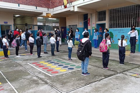 La  educación es un derecho en Ecuador