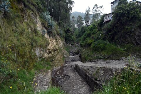 Quito tiene 819 quebradas y 94 ríos, 155 de estos  están contaminados