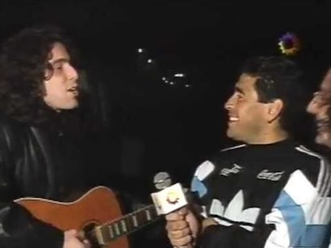 Calamaro: "Los excesos que rodearon a Maradona no manchan la pelota"