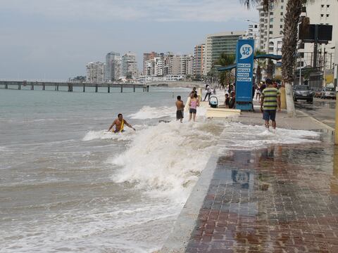 Así estará el oleaje en las playas ecuatorianas para la última semana del 2023