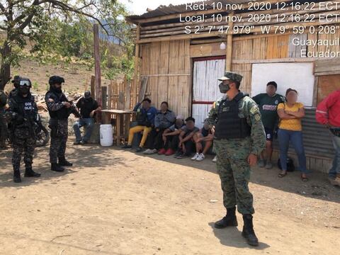 Ordenan prisión preventiva contra ocho personas por supuesto tráfico de tierras en el noroeste de Guayaquil