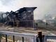 Incendio destruyó local de confección de carpas en Santo Domingo