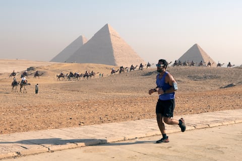 Encuentran estructura tipo ‘autopista’ junto a las pirámides construidas en Egipto