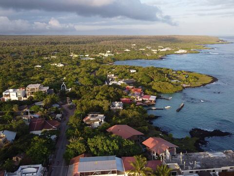 Nueva reserva marina para Galápagos se dividirá en 30.000 km2 de zona de no producción pesquera y 30.000 km2 de zona de no palangre