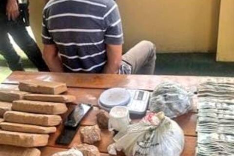 Detienen a hombre en Portoviejo con doce bloques de droga y $ 3.334 en efectivo  