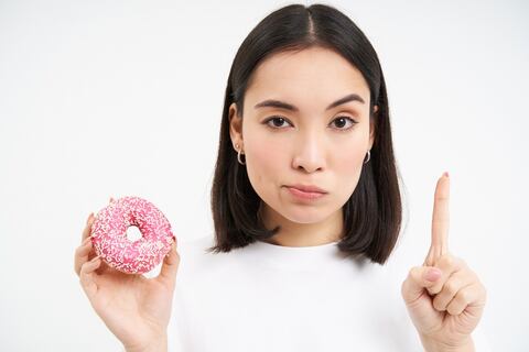 Por qué comer azúcar antes de dormir puede tener efectos negativos en tu sueño