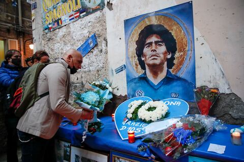 Así recuerdan en Nápoles a Diego Armando Maradona, su máximo ídolo, en el tercer aniversario de su fallecimiento  