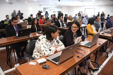 El 32 % de los 117 postulantes que siguen en el concurso para designar jueces de la Corte Nacional son mujeres