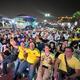 Con banderas, concursos y comida típica, ciudadanos disfrutan de la final de la Copa América en plazas de Guayaquil