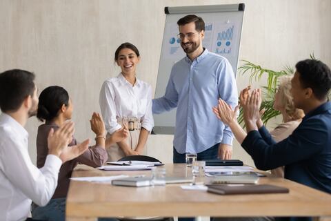 Hay dos puntos clave para ser feliz en el trabajo, según investigador de Harvard