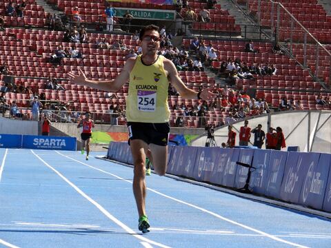 El ecuatoriano Bayron Piedra terminó penúltimo en los 10.000 metros en Mundial de Atletismo