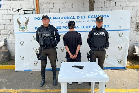 Un presunto delincuente que amedrentaba con un arma traumática fue aprehendido en el sur de Quito