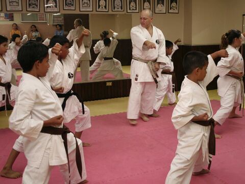 Academia de Ian Rugel recibirá homenaje de la Asociación Deportiva de Karate-do del Guayas por sus 44 años de fundación 