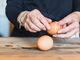 El huevo y otros tres alimentos de bajo costo ayudan a prevenir y tratar el Alzhéimer, esta es la explicación de un experto