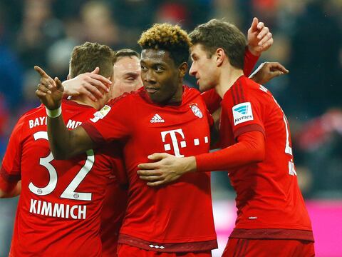 Bayern Munich golea y sigue líder