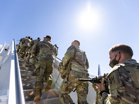 Joe Biden ordena enviar cientos de soldados estadounidenses a Somalia para combatir a los yihadistas