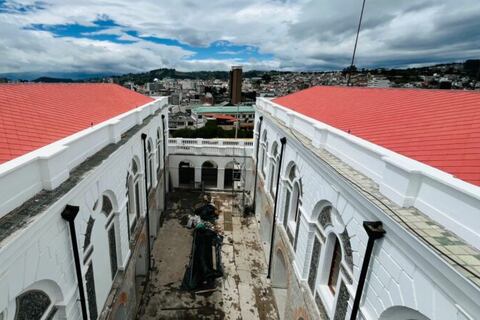 La recuperación del ala norte del Centro de Arte Contemporáneo de Quito registra un avance del 40 % 