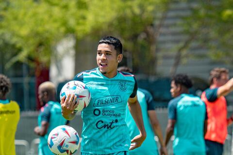 ‘No nos comimos a nadie’: Francisco Egas explica el llamado de Kendry Páez y las ausencias de Robert Arboleda y Gonzalo Plata en la Copa América tras su presencia en un centro nocturno de Nueva York