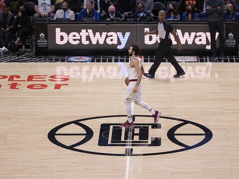 Los Cavaliers dirigidos por Ricky Rubio doblegan a domicilio a los Clippers en partido con muy poco brillo