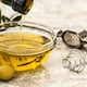 Cómo diferenciar el aceite de oliva verdadero de uno falso: Este sencillo truco permitirá saber cuál es cuál