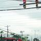 Irrespeto a la luz roja de semáforo en la av. Francisco de Orellana preocupa a conductores y moradores de Los Vergeles