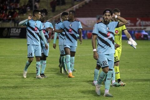 Jugadores del Cumbayá FC exigen ayuda de Liga Pro ante precaria situación que vive el club