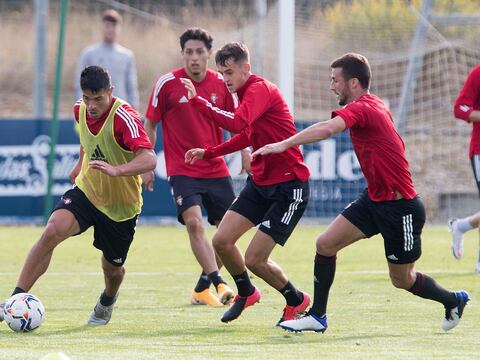 Kike Saverio entra en la convocatoria del Osasuna para el partido ante el Levante, por LaLiga