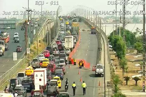 Trabajos en juntas se ejecutan en dos carriles de complejo de puentes de la Unidad Nacional, en tramo Durán-Samborondón