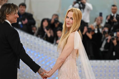 El vestido con 250 plumas de avestruz que Nicole Kidman usó para una publicidad de Chanel y que recuperó para la Met Gala 2023