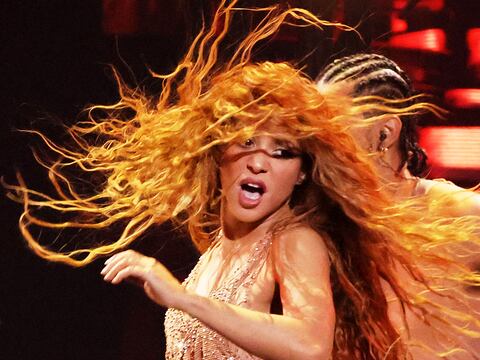 Shakira ‘sacudió' los MTV Video Music Awards con su sensual movimiento de caderas: la colombiana ofreció una memorable presentación con lo mejor de su repertorio 