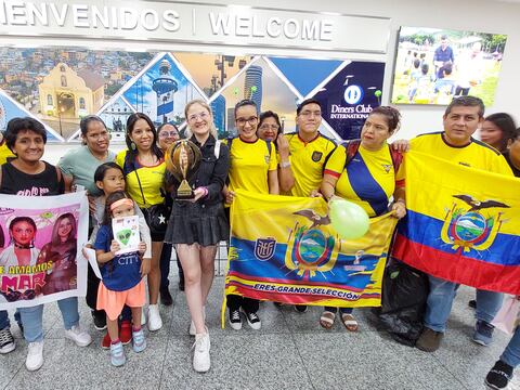 Mar Rendón ya está en Guayaquil y celebró con sus ‘Marcianos’ su premio Heat