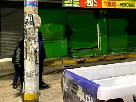 Delincuentes usaron explosivos para robar dinero del cajero automático de una farmacia en Cumbayá, en el nororiente de Quito