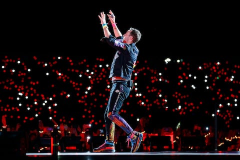 Coldplay estrenará álbum fabricado con botellas de plástico recicladas