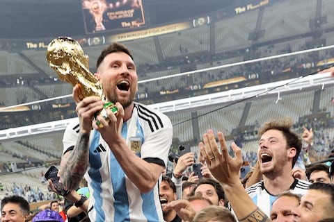 Lionel Messi, Lionel Scaloni y Emiliano ‘Dibu’ Martínez celebran primer aniversario de la Copa del Mundo lograda en Qatar 2022