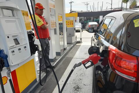 Precio sugerido de la gasolina súper sube $ 0,11 y se ubicará en $ 4,21   