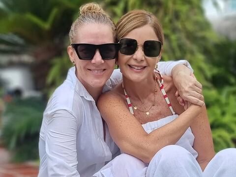 Rocío Cedeño e Irene González disfrutaron juntas del feriado en una playa de la costa ecuatoriana