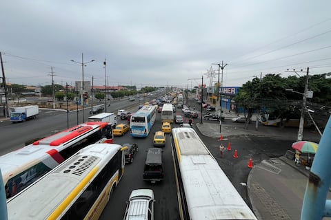 Congestionamiento vehicular se registra en puente Durán-Samborondón este sábado, 13 de julio