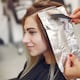 La técnica para el cabello en mujeres mayores de 50 que rejuvenece una década y es ideal para disimular las canas
