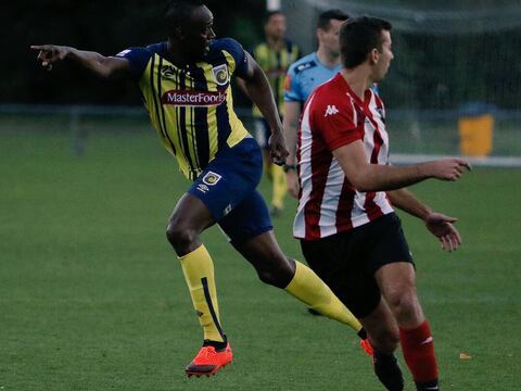 Usain Bolt se prepara para ser titular con los Central Coast Mariners de Australia