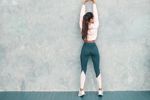 El ejercicio que te ayuda a corregir la espalda arqueada y a reducir la joroba, también es uno de los más fáciles